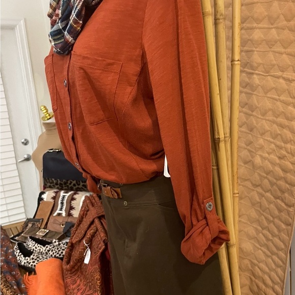 🍁Autumn button down🍁 - Picture 5 of 16